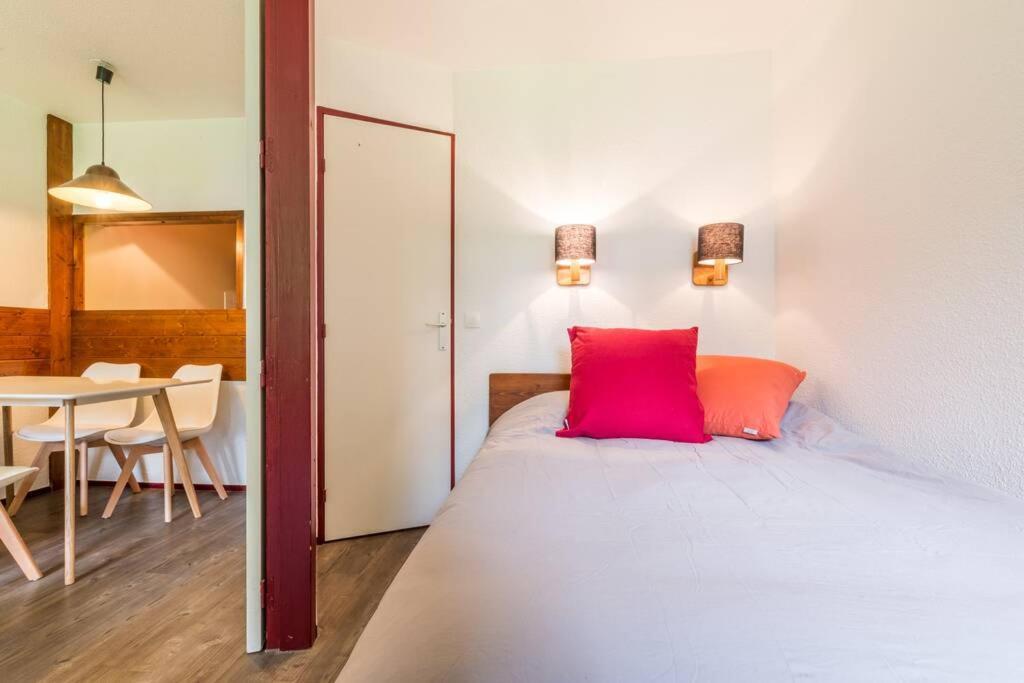 Ferienwohnung Au Coeur De Chamonix, Un Ecrin De Verdure Exterior foto