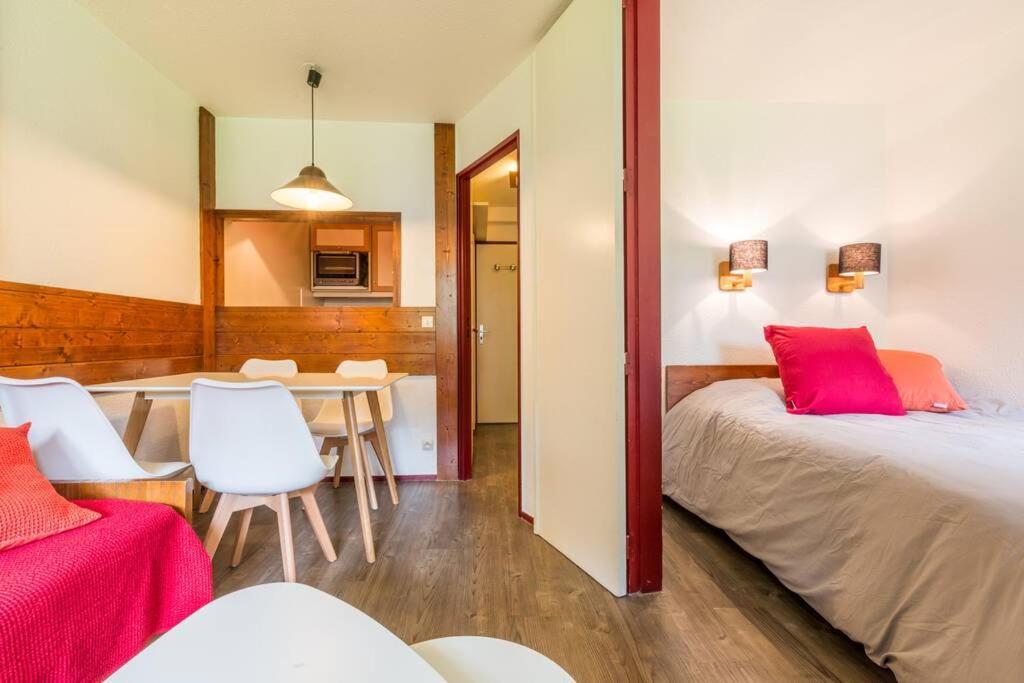 Ferienwohnung Au Coeur De Chamonix, Un Ecrin De Verdure Exterior foto